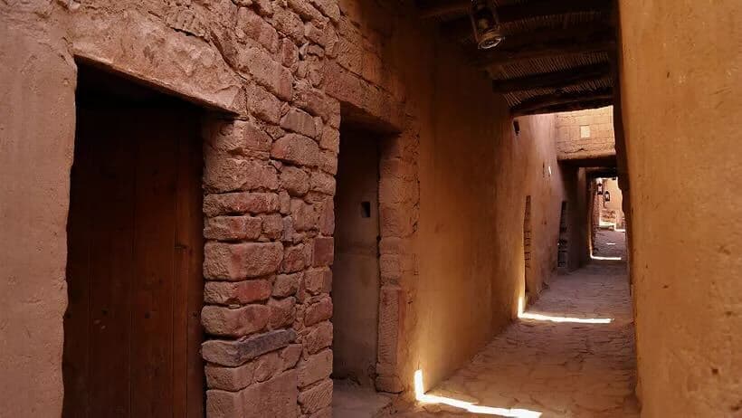 العُلا: جولة جبل الفيل والبلدة القديمة